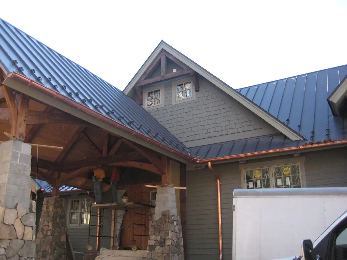 Craftsman Roofing team delivering quality roofing work in Apollo Beach